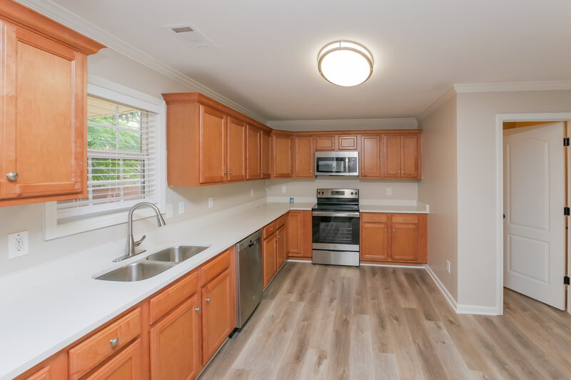 2,020/Mo, 103 Preserve Dr Newnan, GA 30263 Kitchen View