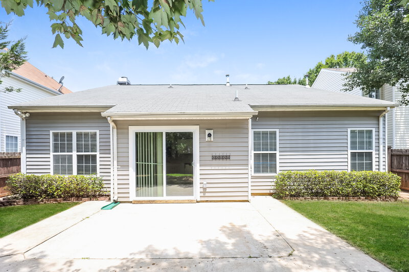 1,975/Mo, 40 Links Ct Newnan, GA 30265 Rear View