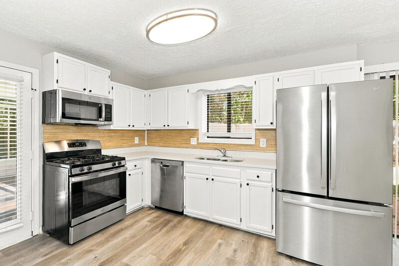 2,305/Mo, 1974 N Landing Way Marietta, GA 30066 Kitchen View