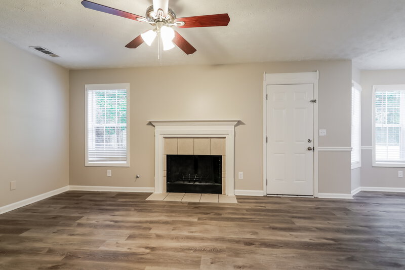 2,230/Mo, 511 Cypress Estates Cv Jonesboro, GA 30238 Living Room View