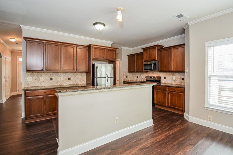 2,250/Mo, 717 Midway Ave Canton, GA 30114 Kitchen View 2