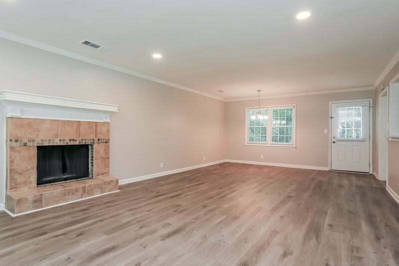 2,750/Mo, 1675 Salem Mill Ct SE Conyers, GA 30013 Living Room View