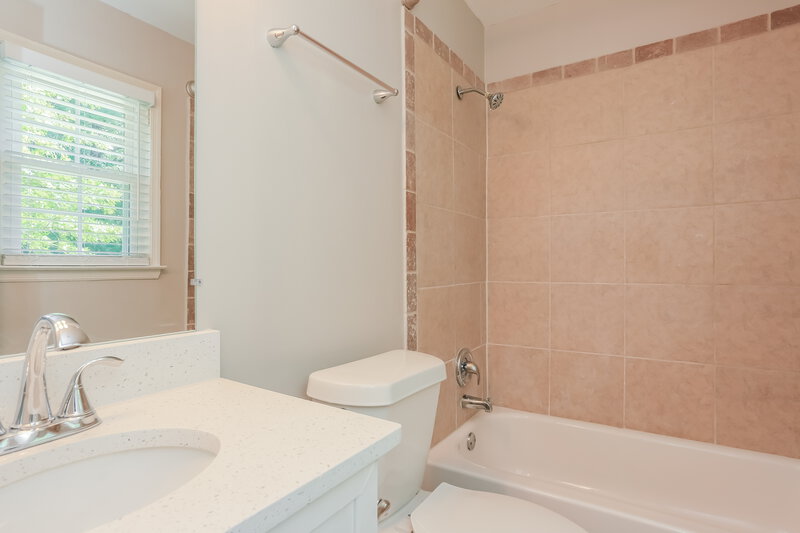 2,750/Mo, 1675 Salem Mill Ct SE Conyers, GA 30013 Main Bathroom View