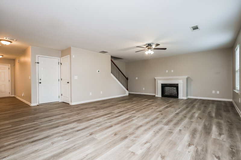 2,265/Mo, 116 Pristine Dr Locust Grove, GA 30248 Living Room View 2