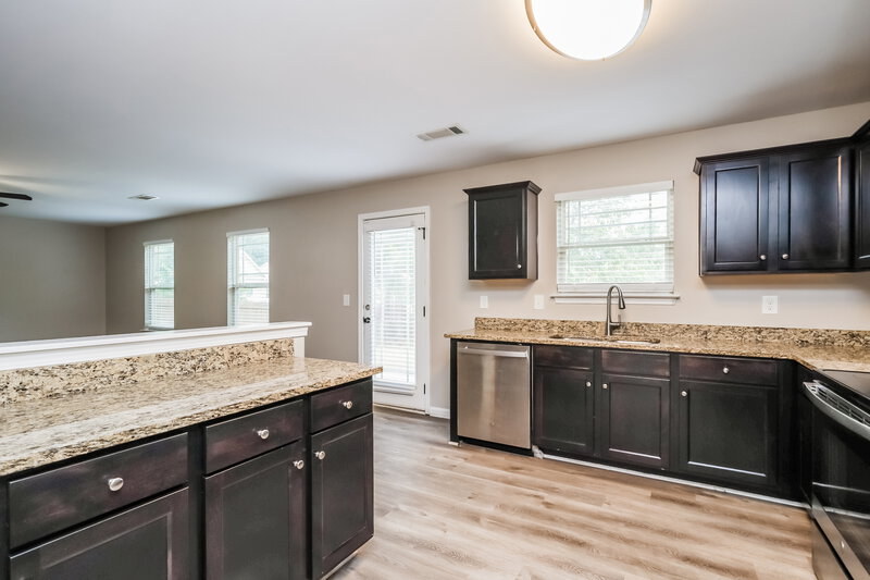 2,265/Mo, 116 Pristine Dr Locust Grove, GA 30248 Kitchen View
