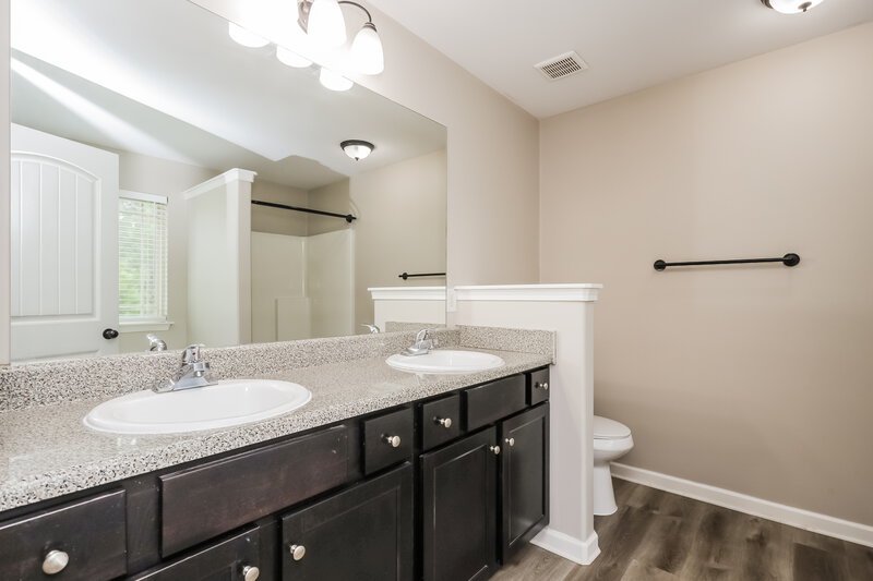 2,265/Mo, 116 Pristine Dr Locust Grove, GA 30248 Main Bathroom View