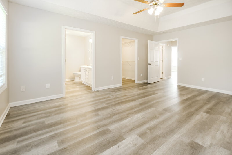 3,290/Mo, 229 Clearwater Dr Monroe, GA 30655 Main Bedroom View