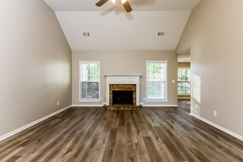 2,040/Mo, 192 Revolutionary Dr Hampton, GA 30228 Living Room View