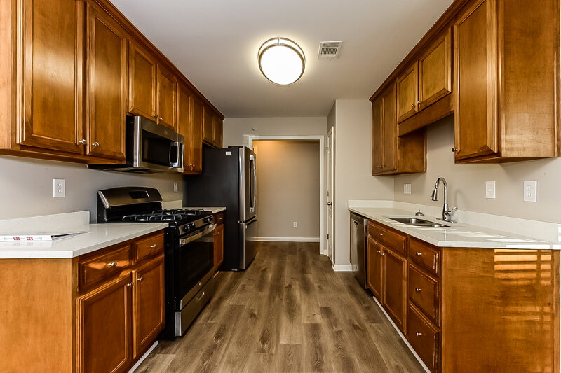 2,040/Mo, 192 Revolutionary Dr Hampton, GA 30228 Kitchen View