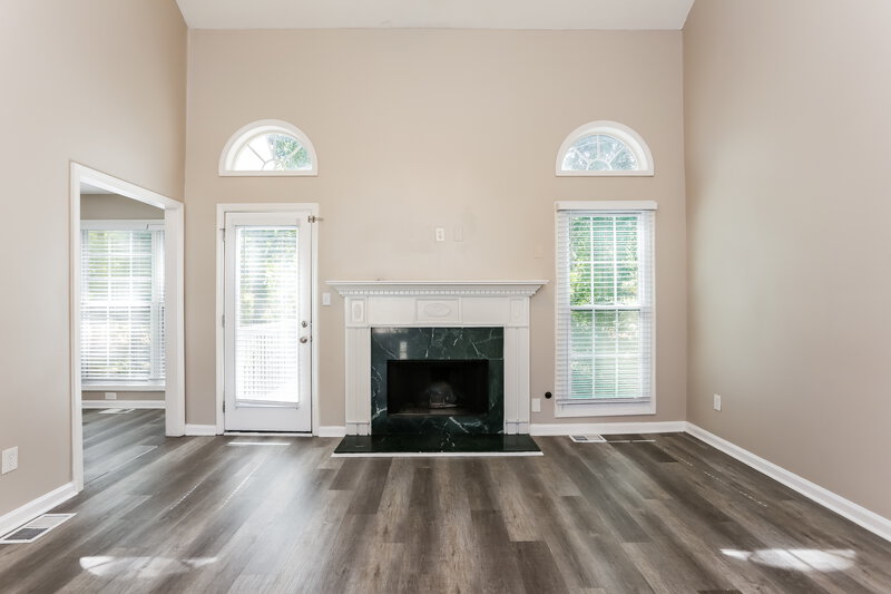 2,020/Mo, 130 Harbour Lake Dr Fayetteville, GA 30215 Living Room View