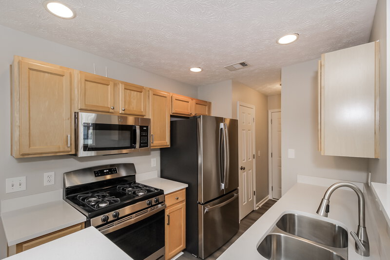 2,870/Mo, 143 Oak Grove Pl Acworth, GA 30102 Kitchen View 2