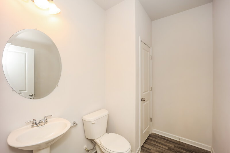 2,300/Mo, 199 Hamilton Pointe Drive McDonough, GA 30253 Bathroom View 2