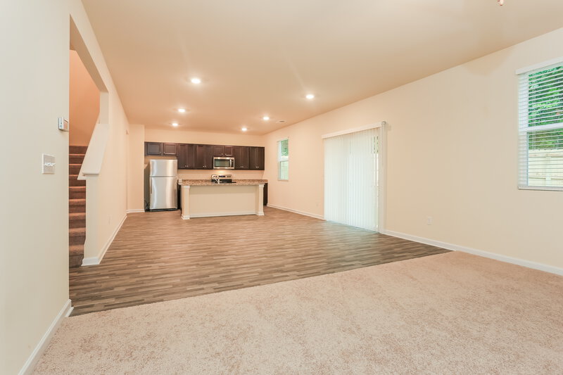 3,310/Mo, 203 Hamilton Pointe Drive McDonough, GA 30253 Living Room View 2