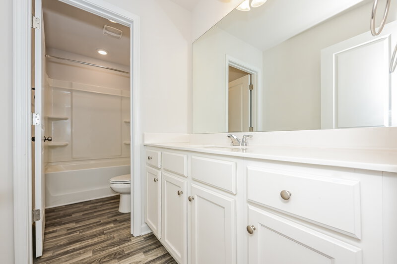 2,435/Mo, 207 Hamilton Pointe Drive McDonough, GA 30253 Bathroom View