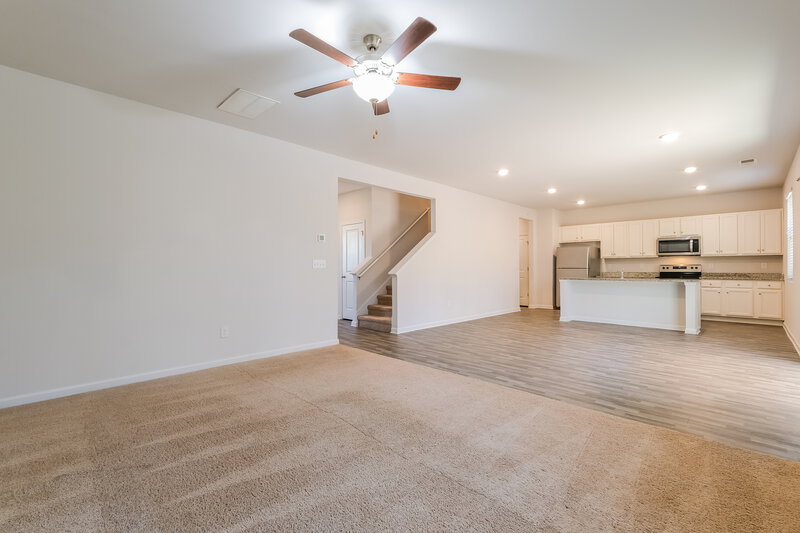 2,405/Mo, 219 Hamilton Pointe Drive McDonough, GA 30253 Living Room View 2