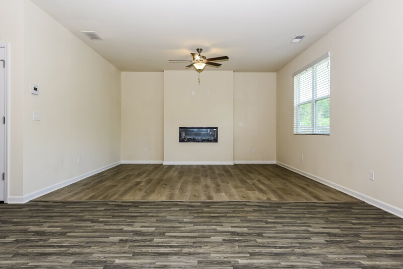 2,505/Mo, 291 Hamilton Pointe Drive McDonough, GA 30253 Living Room View