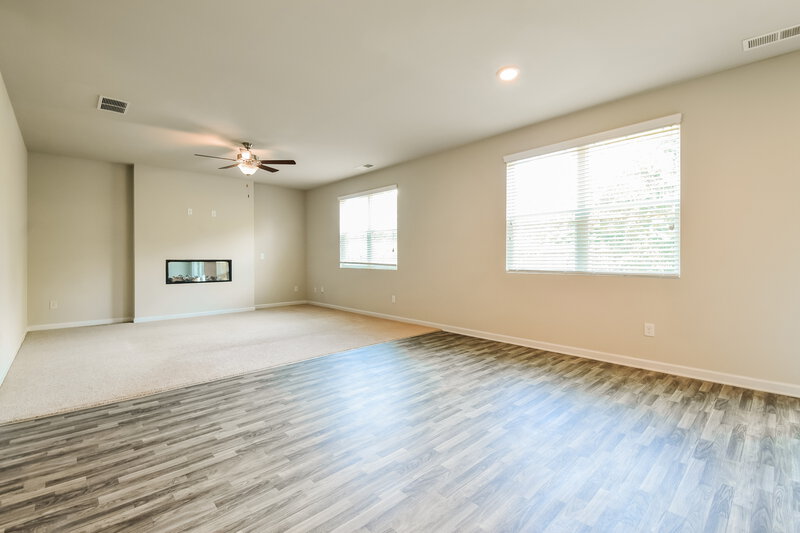 2,450/Mo, 307 Hamilton Pointe Drive McDonough, GA 30253 Dining Room View
