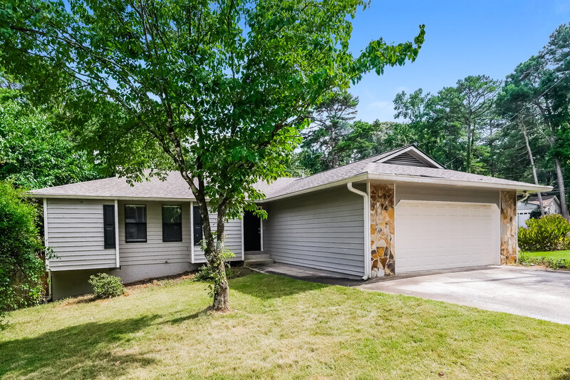 1,870/Mo, 5503 Springwood Ln Stone Mountain, GA 30087 Front View