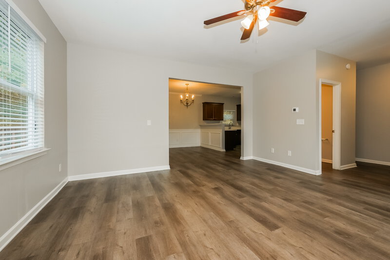 2,360/Mo, 3641 Hampshire Park Way Atlanta, GA 30331 Living Room View 3