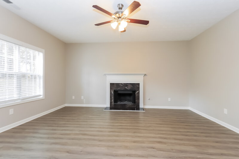 2,690/Mo, 230 Warm Springs Trl McDonough, GA 30252 Living Room View