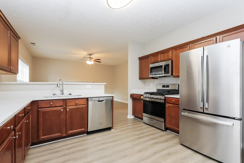 2,690/Mo, 230 Warm Springs Trl McDonough, GA 30252 Kitchen View