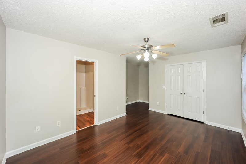 0/Mo, 6302 Olmadison Place Atlanta, GA 30349 Main Bedroom View