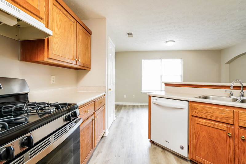 0/Mo, 7010 Shenandoah Trail Austell, GA 30168 Kitchen View