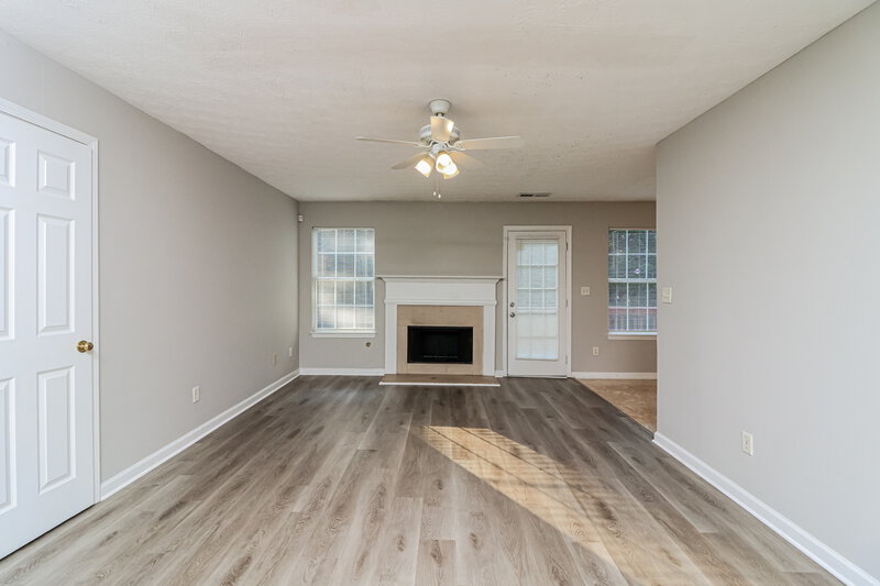 1,750/Mo, 7014 Shenandoah Trail Austell, GA 30168 Living Room View 2