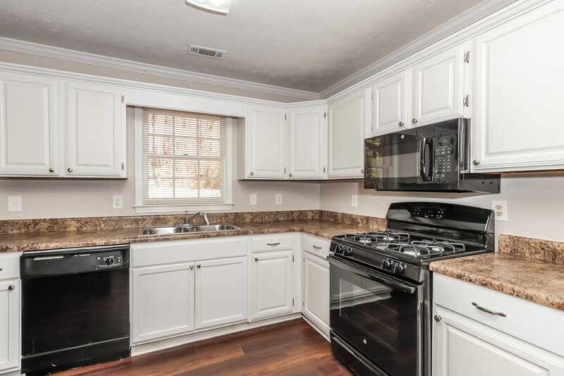 1,920/Mo, 3660 Cherry Creek Drive SE Conyers, GA 30013 Kitchen View