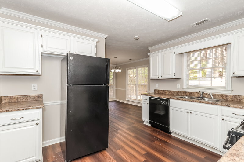 1,920/Mo, 3660 Cherry Creek Drive SE Conyers, GA 30013 Kitchen View 2