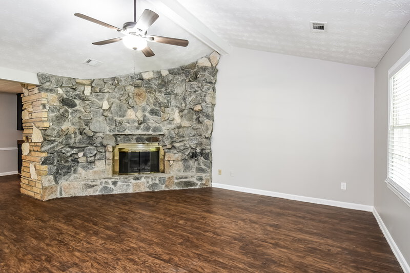 1,755/Mo, 897 Raintree Court se Conyers, GA 30094 Living Room View