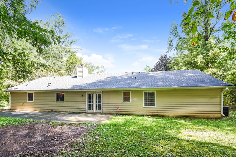1,755/Mo, 897 Raintree Court se Conyers, GA 30094 Rear View