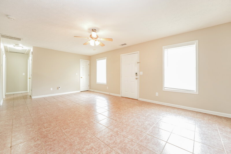 1,535/Mo, 130 Whitehead Drive Covington, GA 30016 Living Room View