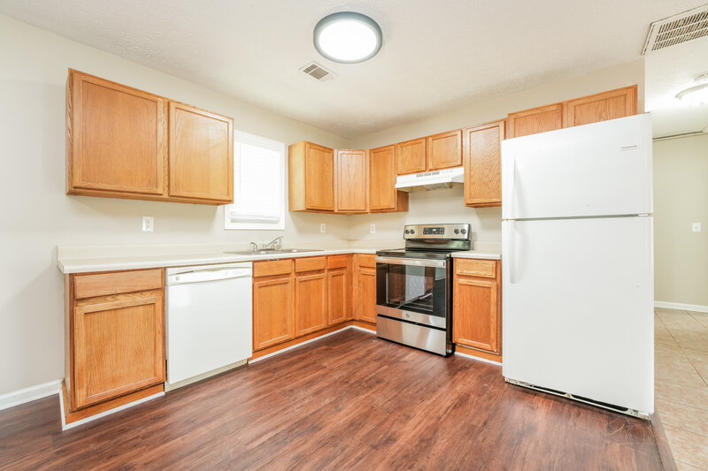 1,535/Mo, 130 Whitehead Drive Covington, GA 30016 Kitchen View