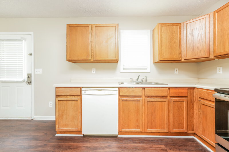 1,535/Mo, 130 Whitehead Drive Covington, GA 30016 Kitchen View 2