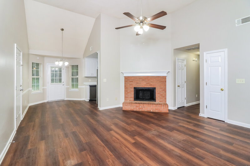 1,735/Mo, 25 Belmont Trail Covington, GA 30016 Living Room View 2