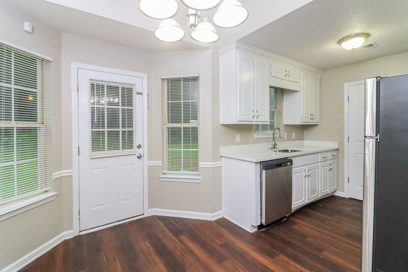 1,735/Mo, 25 Belmont Trail Covington, GA 30016 Dining Room View