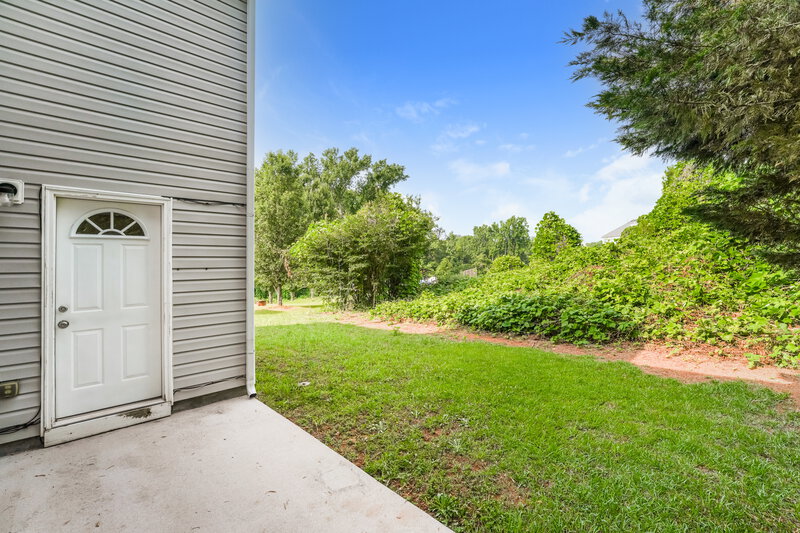 2,860/Mo, 260 Greenway Drive Covington, GA 30016 Rear View