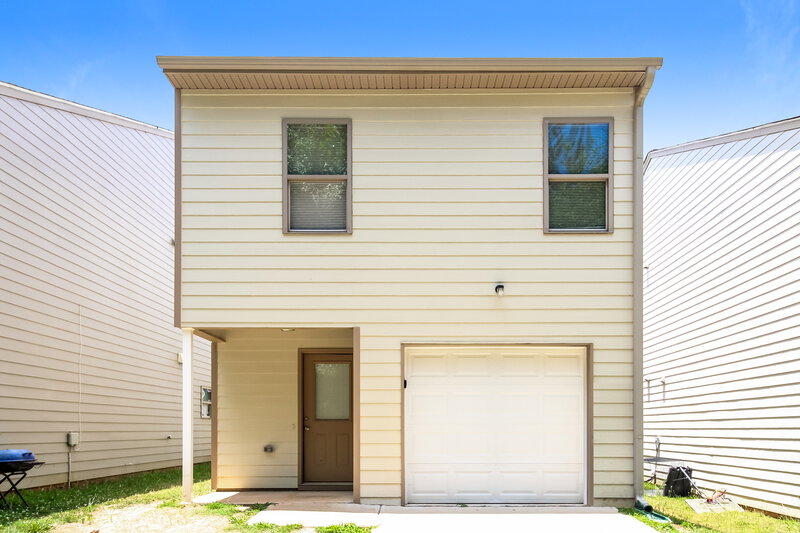 2,340/Mo, 5195 Tew Lane Covington, GA 30014 Rear View