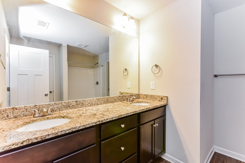 1,495/Mo, 6103 Ruth Street Covington, GA 30014 Main Bathroom View