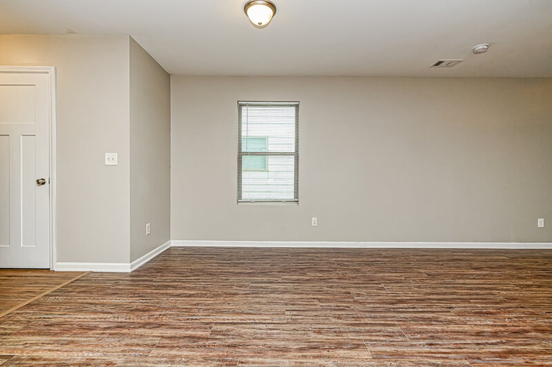 1,530/Mo, 6124 Avery Street Covington, GA 30014 Living Room View 2