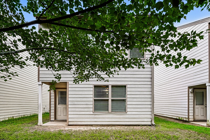 1,530/Mo, 6124 Avery Street Covington, GA 30014 Rear View