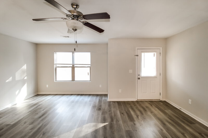 1,665/Mo, 6362 Avery Street Covington, GA 30014 Living Room View 2