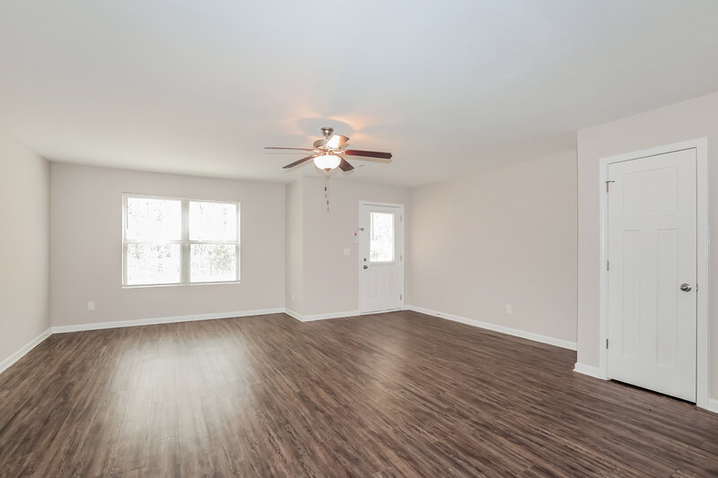 1,605/Mo, 6364 Avery Street Covington, GA 30014 Living Room View