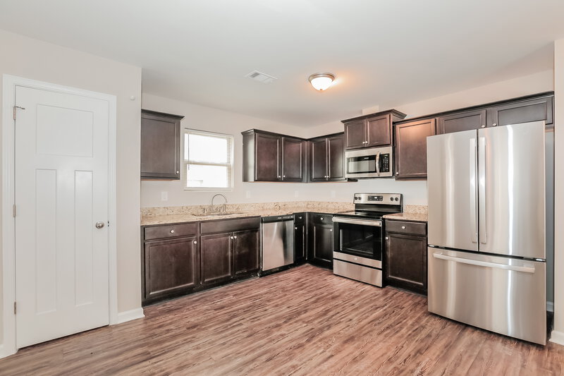 1,605/Mo, 6364 Avery Street Covington, GA 30014 Kitchen View