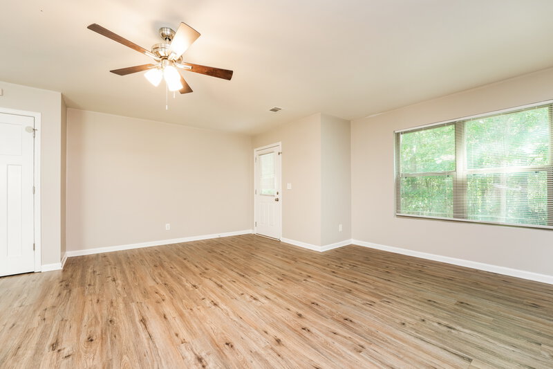 1,765/Mo, 6374 Avery St SW Covington, GA 30014 Living Room View
