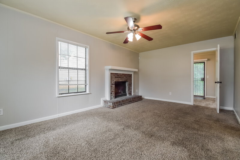 1,940/Mo, 4247 Ridgetop Drive Ellenwood, GA 30294 Living Room View 2