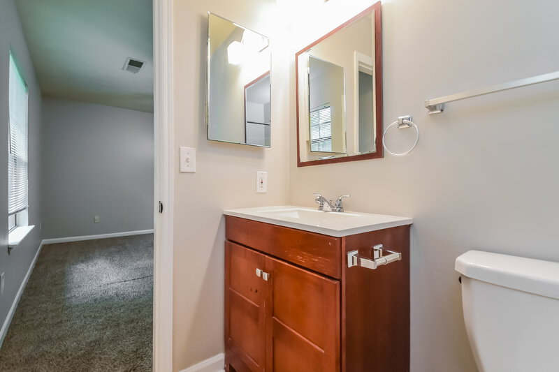 1,940/Mo, 4247 Ridgetop Drive Ellenwood, GA 30294 Main Bathroom View