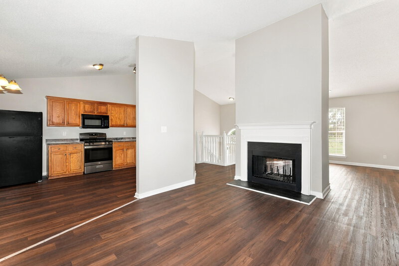 2,255/Mo, 5280 Katherine Village Drive Ellenwood, GA 30294 Living Room View 2