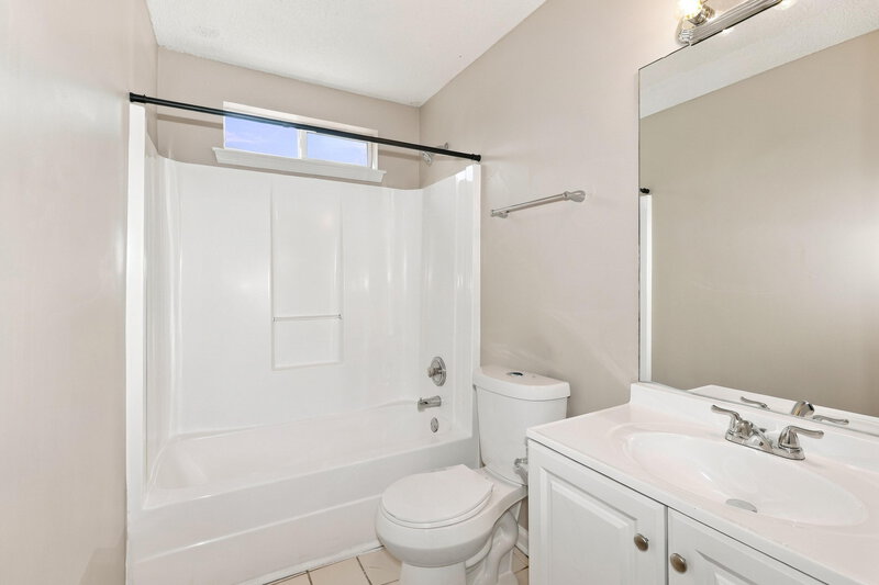 2,255/Mo, 5280 Katherine Village Drive Ellenwood, GA 30294 Bathroom View 2